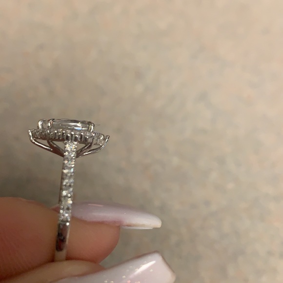 2ct pear DovEggs moissanite ring with halo - Picture 4 of 5